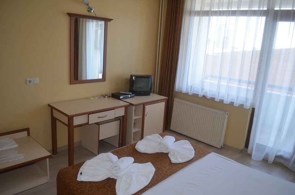 Ayvalik Palas Hotel Екстер'єр фото
