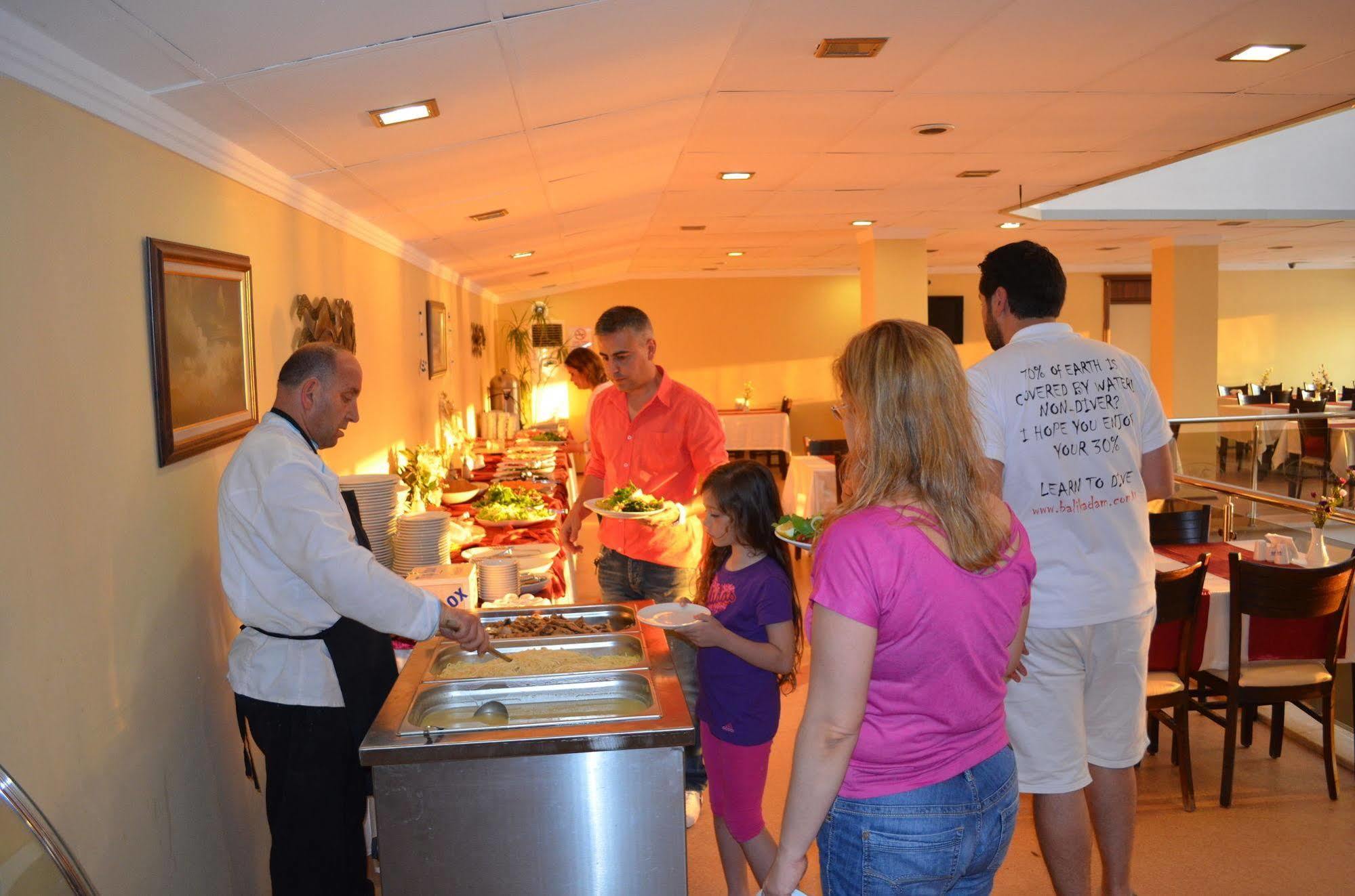 Ayvalik Palas Hotel Екстер'єр фото