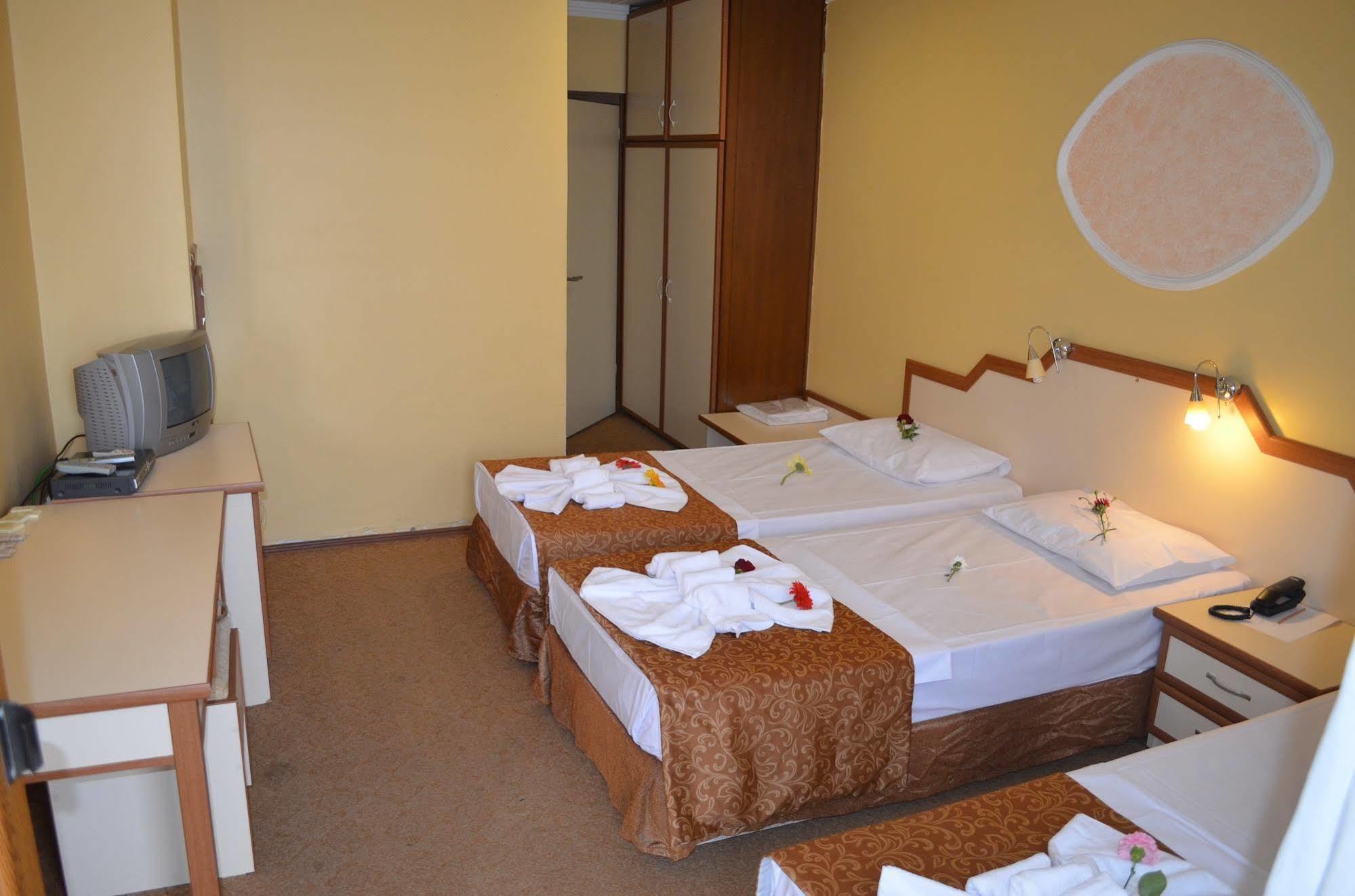 Ayvalik Palas Hotel Екстер'єр фото