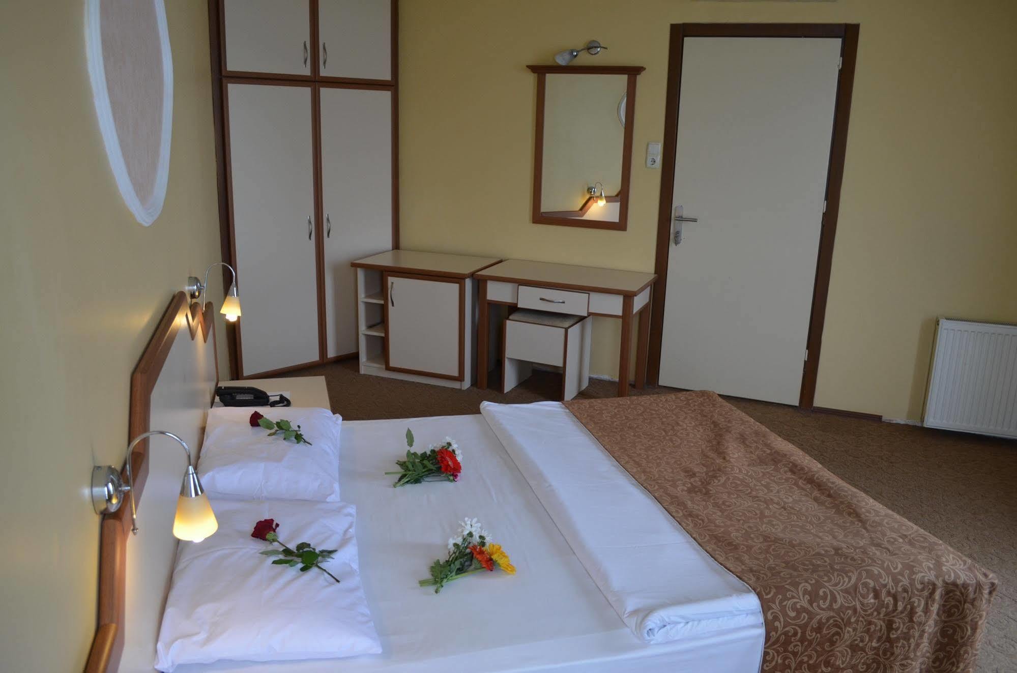 Ayvalik Palas Hotel Екстер'єр фото