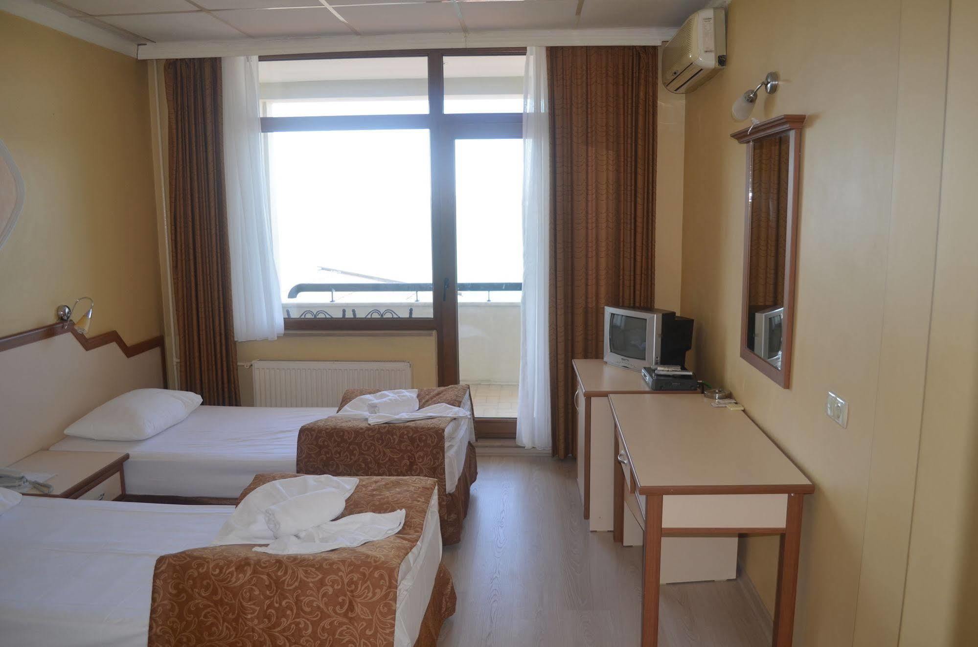 Ayvalik Palas Hotel Екстер'єр фото